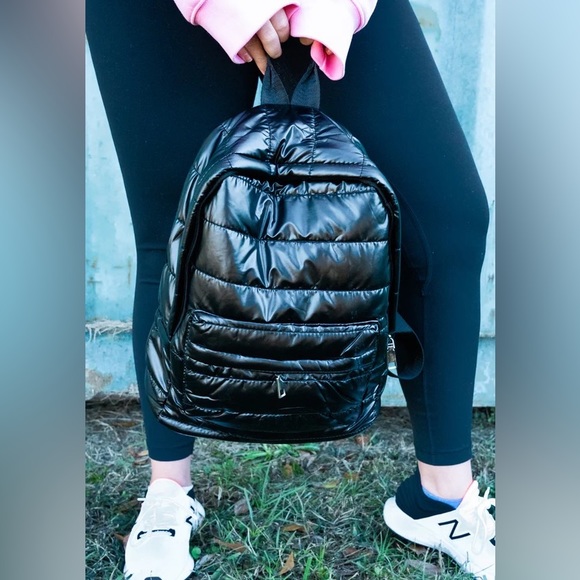 Handbags - 🎉🎉HP🎉🎉Lakeland Black Small Puffy Backpack